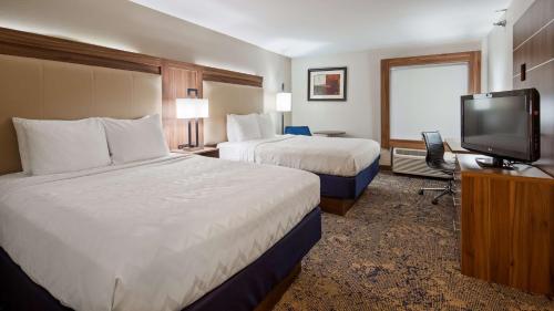 Best Western Plus Kansas City Airport - KCI East Image