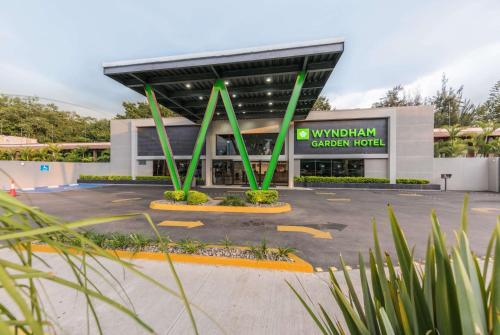 Wyndham Garden Guadalajara Expo Plaza Del Sol en Guadalajara