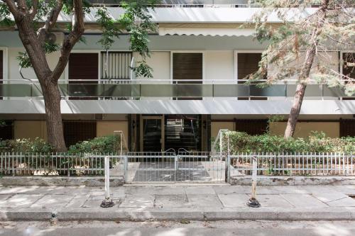 Bright 2BD Apartment in Psychiko by UPSTREET