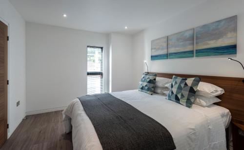 Postel nebo postele na pokoji v ubytování Apartrooms Aberdeen