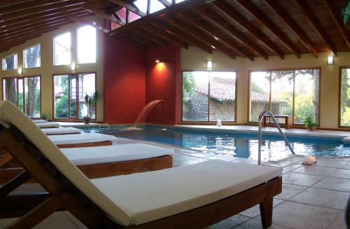 Kolam renang di atau dekat dengan Hotel L' Hirondelle