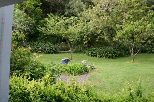 Jardín al aire libre en The Point B&B