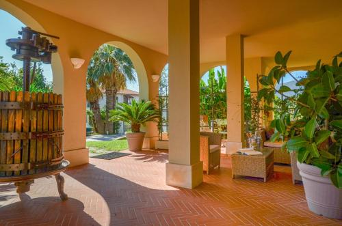 Сад в B&B La Torretta