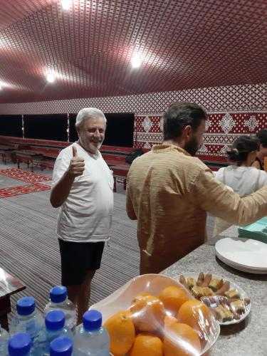 Ospiti di Bedouin Tours Camp