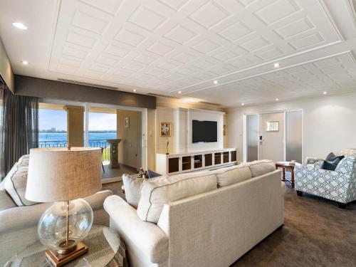 TV o dispositivi per l'intrattenimento presso The Peninsula Riverside Serviced Apartments