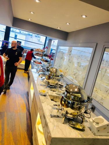 Φαγητό σε αυτό το ξενοδοχείο ή κάπου εκεί κοντά