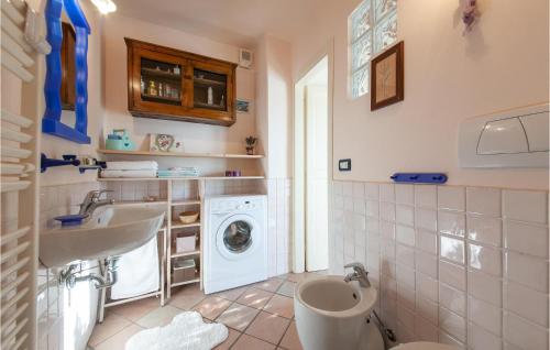Gallery image of Stunning Home In S,giuliano Terme Pi With 1 Bedrooms, Jacuzzi And Wifi in Asciano Pisano