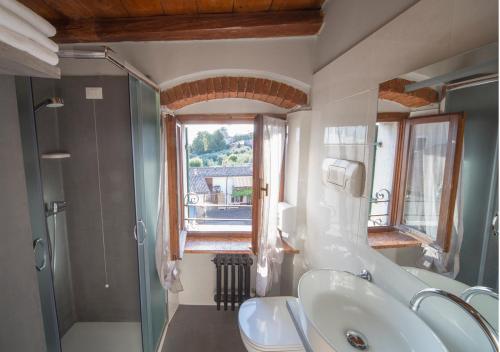 A bathroom at Locanda Al Centrale