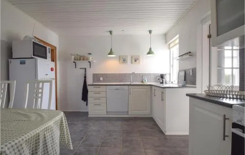 Awesome home in Tranekær w/ 3 Bedrooms picture
