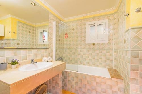 Kúpeľňa v ubytovaní Casa MARCOS Alcudia by Mallorca Villa Selection