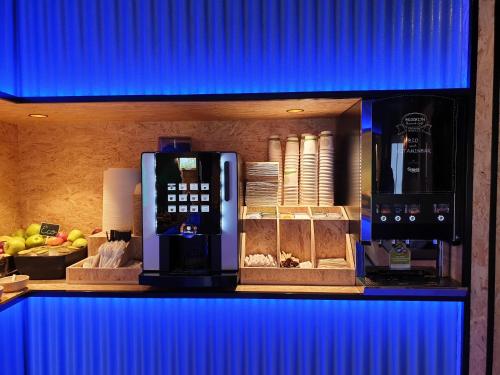 Kuchyň nebo kuchyňský kout v ubytování MB Hostels Premium ECO - Adults Recommended