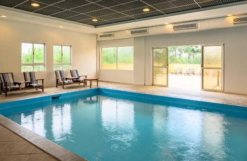 Swimmingpoolen hos eller tæt på Hotel Nacional Inn Curitiba Santa Felicidade