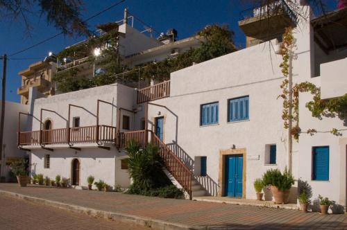 Gallery image of Τhe White Houses in Makry Gialos