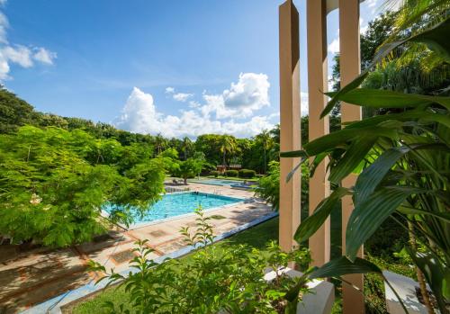 Výhled na bazén z ubytování Hotel Diriá Santa Cruz nebo okolí