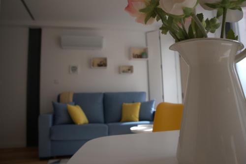 NEW! Colorful and central (9 min-walk to main station)