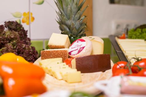 ホテルの敷地内または近くでの食事または食べ物