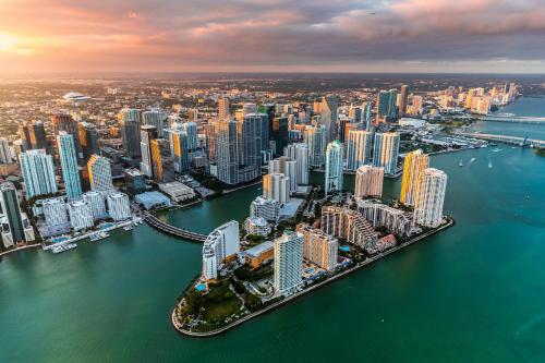 485 BRICKELL AVENUE - ICON Residence