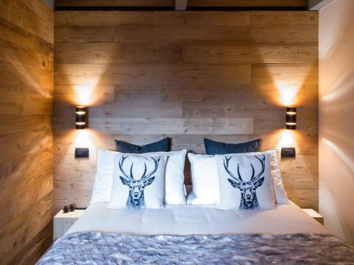 Letto o letti in una camera di THE CLOSEST LOCATION TO THE CITY CENTER AND CHAIRLIFT