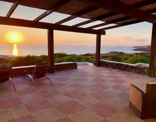 Waterfront Villa – Photos 2