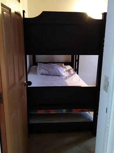 Krevet ili kreveti na kat u jedinici u objektu Apartamento de Guatapé