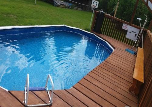 Bazén v ubytování KRYWAŃ RESIDENCE - stylowe apartamenty najwyższe opinie gości nebo v jeho okolí