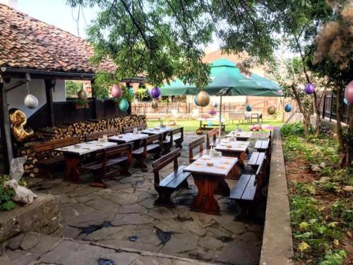 Afbeelding uit fotogalerij van Hotel "Kipro" in Chiprovtsi