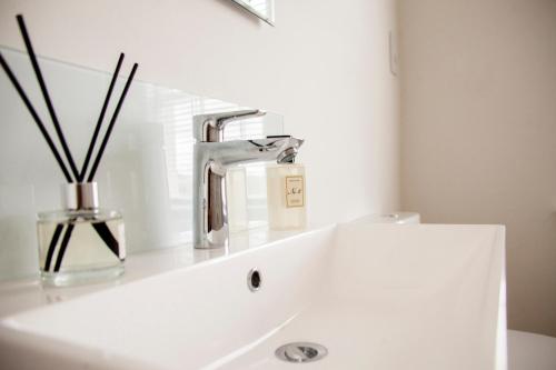 City View - 11 Southcot Place – Photos 4