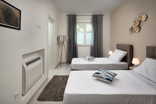 Luxury villa Medulin II with heated pool and sea view near the beach