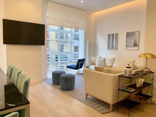 ARRASATE SUITE Stylish, Super Central and New.