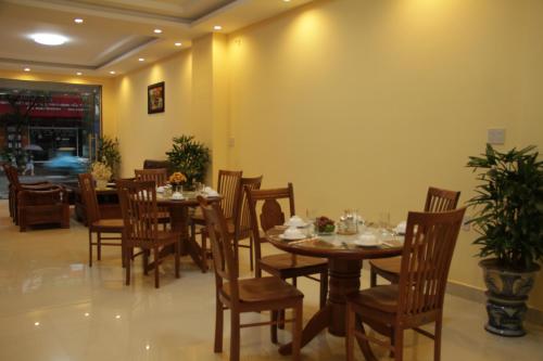 Restoran ili neka druga zalogajnica u objektu Hai Phuong Hotel