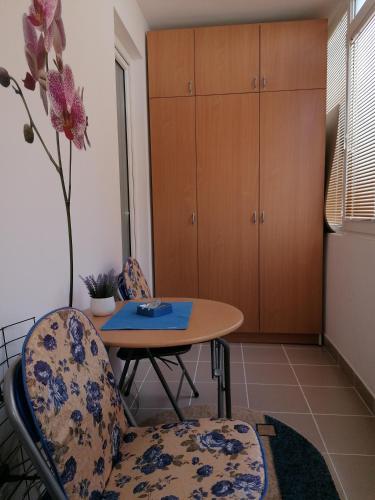 Ruang duduk di Apartman Nena