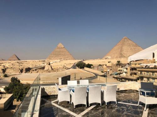 Gallery image of Cleopatra Pyramids View in Cairo