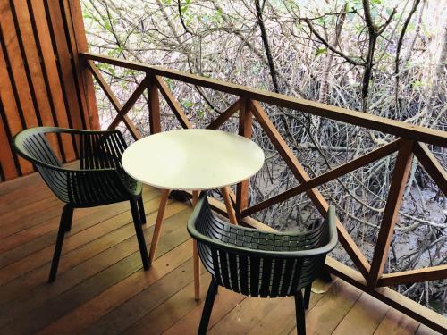 Балкон или терраса в Gayang Friendly Water House Homestay