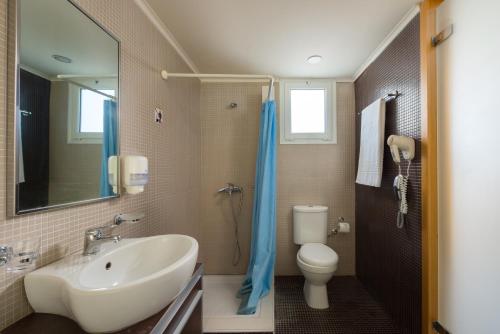 Ένα μπάνιο στο Anavadia Hotel-All Inclusive