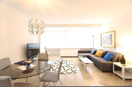 Urbantec Realty - Plaza de Colón