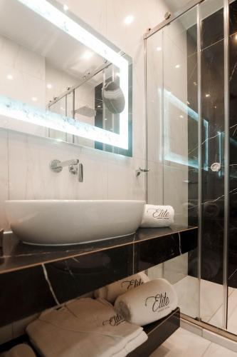 Ванная комната в Elite Luxury Villas