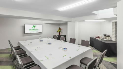 Espace de conférence ou salle de réunion dans l'établissement Holiday Inn Auckland Airport by IHG