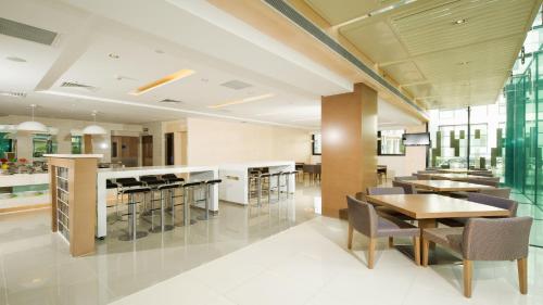 Posezení v ubytování Holiday Inn Express Beijing Airport Zone by IHG