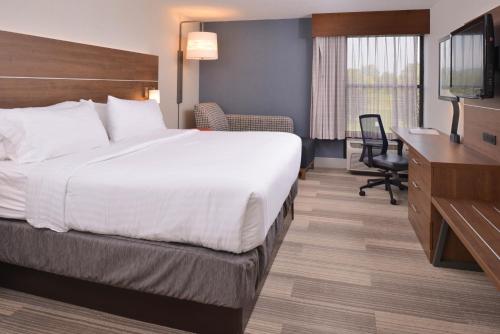 Postel nebo postele na pokoji v ubytování Holiday Inn Express Olean by IHG