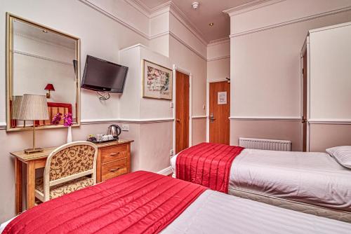 Galeriebild der Unterkunft Hyde Park Radnor Hotel B&B in London