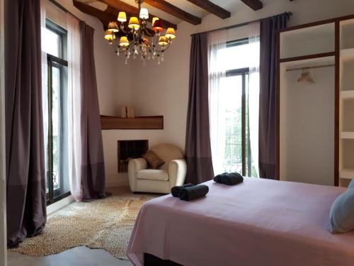 Beautiful Apartment on Las Ramblas with Port views