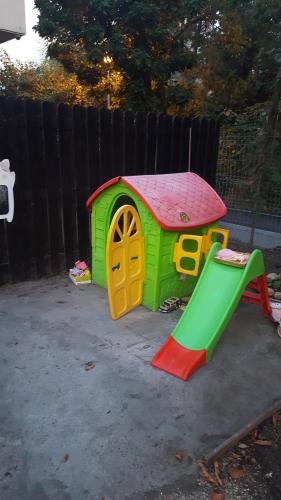 Herní místnost nebo prostor pro děti v ubytování Pensiunea Corina Boutique