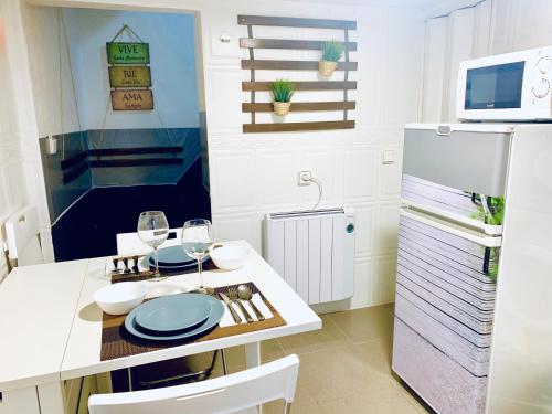 Η κουζίνα ή μικρή κουζίνα στο CASITA CON ENCANTO en la SIERRA DE GREDOS, CANDELEDA