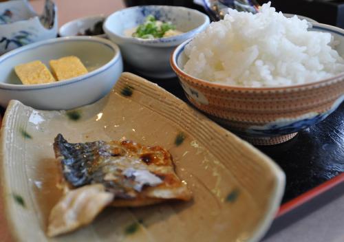 Φαγητό σε αυτό το ryokan ή κάπου εκεί κοντά
