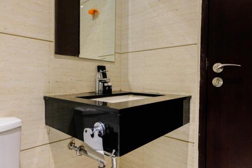 Φωτογραφία από το άλμπουμ του Highest Value Studio Apartment at Brooklyn Alam Sutera By Travelio σε Dongkal Dua