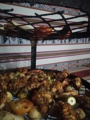 Makanan di atau berdekatan perkhemahan mewah