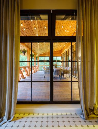 En eller flere senge i et værelse på 5 stories