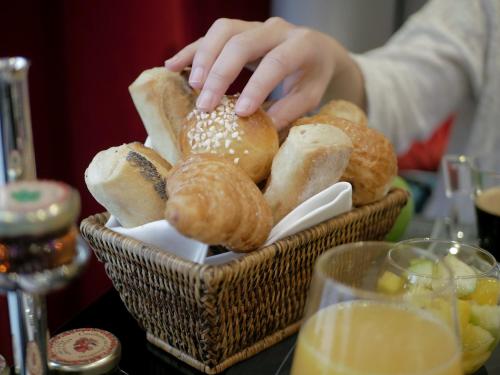 Jídlo v hotelu nebo okolí