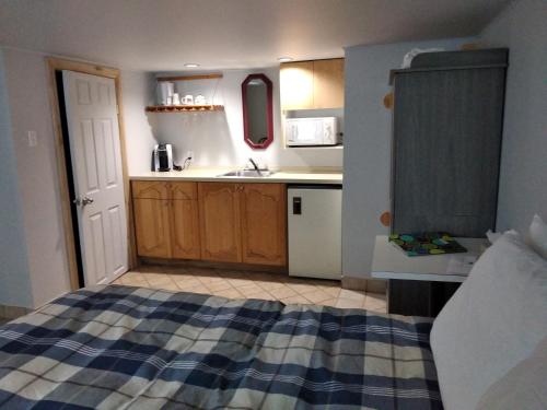 Gallery image of Le Petit Hotel La Passe Pierre Par La Galouine in Tadoussac