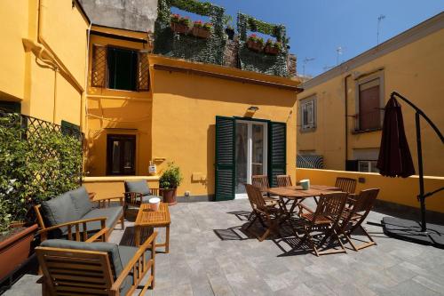 Galluppi Design Apartment - Spanish Quarters - By HouseinNaples